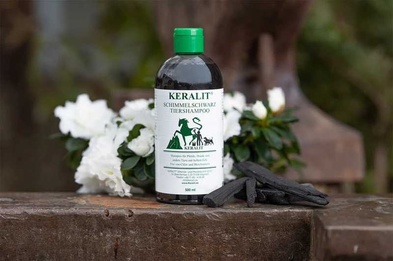 Keralit Schimmelschwarz Pferdeshampoo- & Tiershampoo-Konzentrat