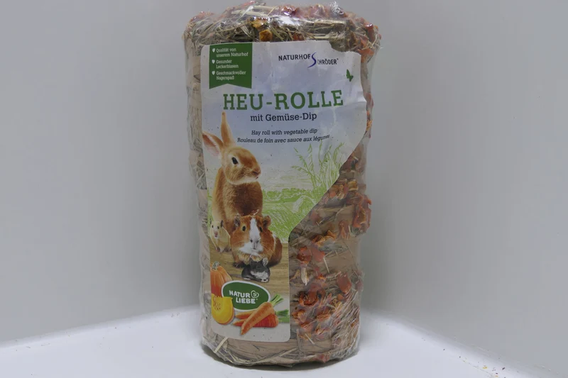 Heu - Rolle mit Gemüse - Dip