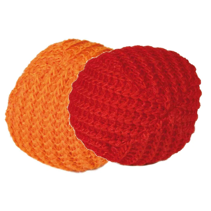 2 Strickbälle für Katzen
