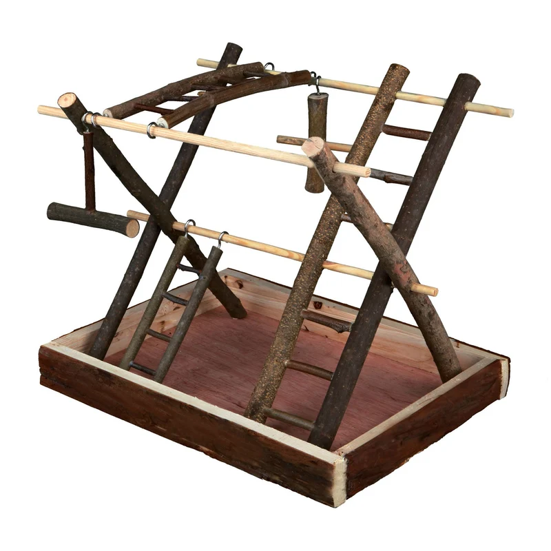 Vogelspielplatz aus Holz mit Leitern